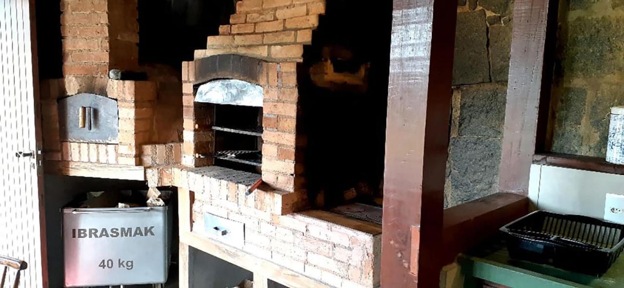 Chacara Com Wi-Fi, Churrasqueira E Lazer Em Cunha Dış mekan fotoğraf